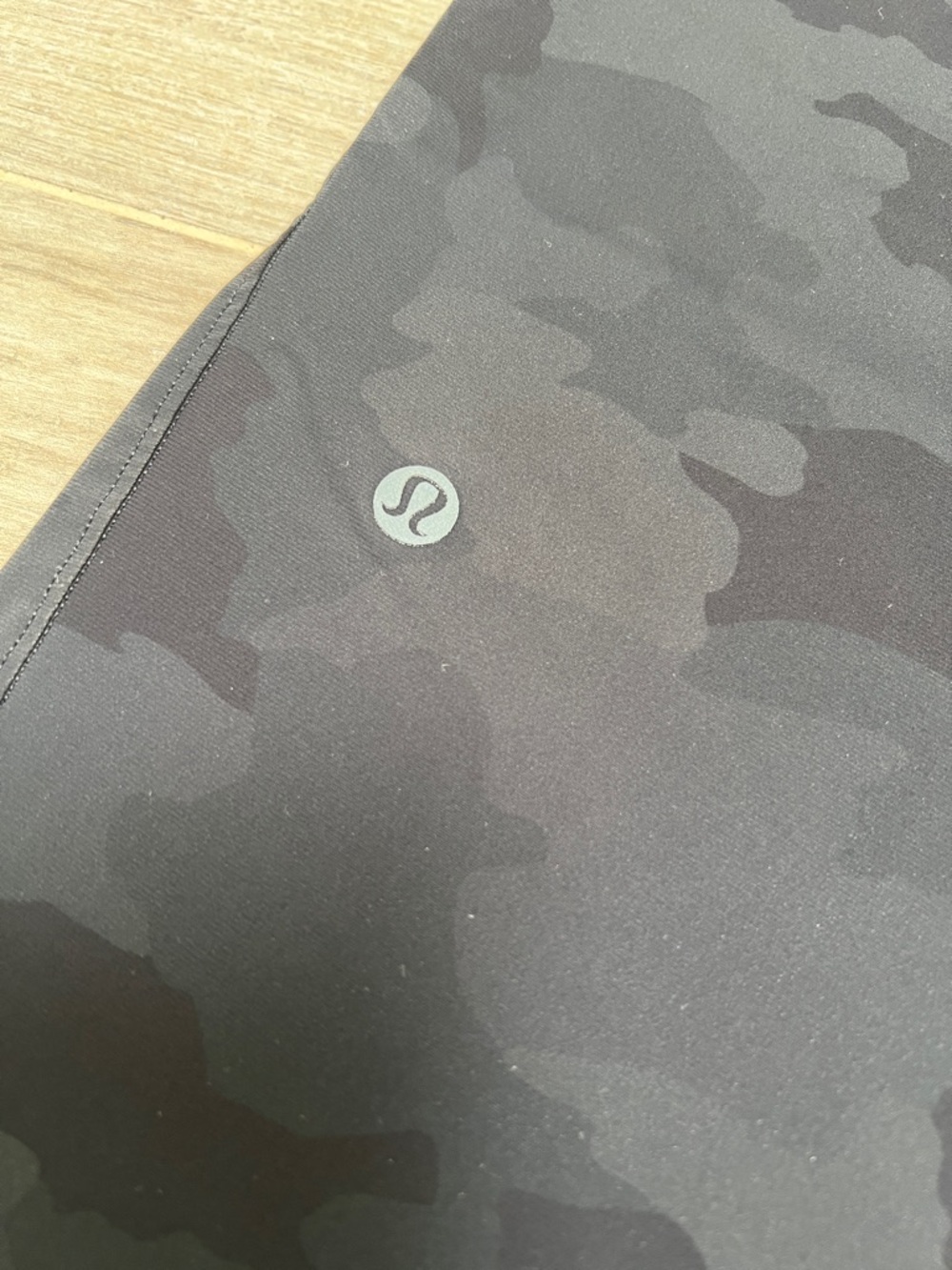 lululemon athletica Men's Black Camo Joggers - Picture 3 of 10